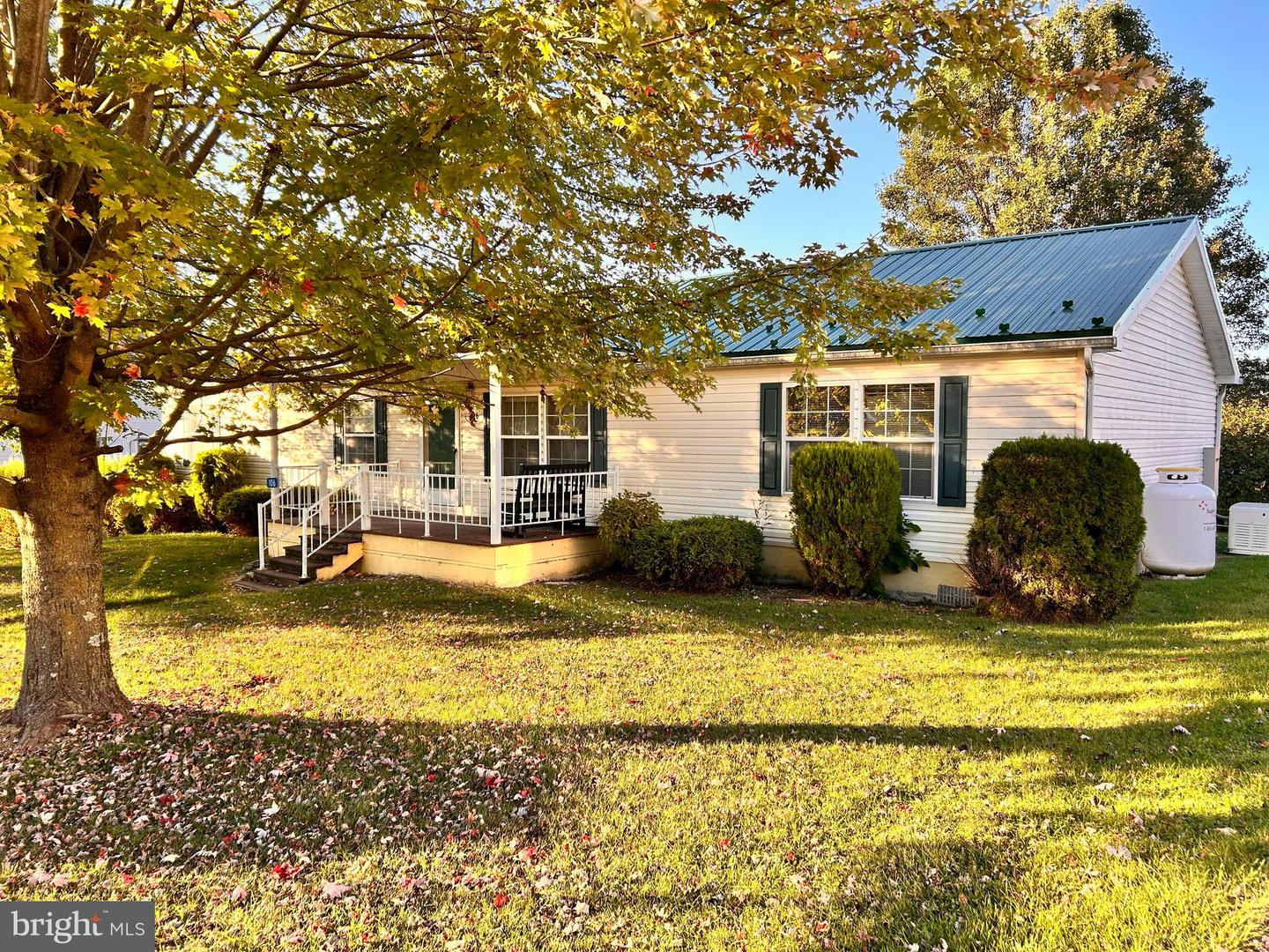 106 Mountain Avenue, Woodward