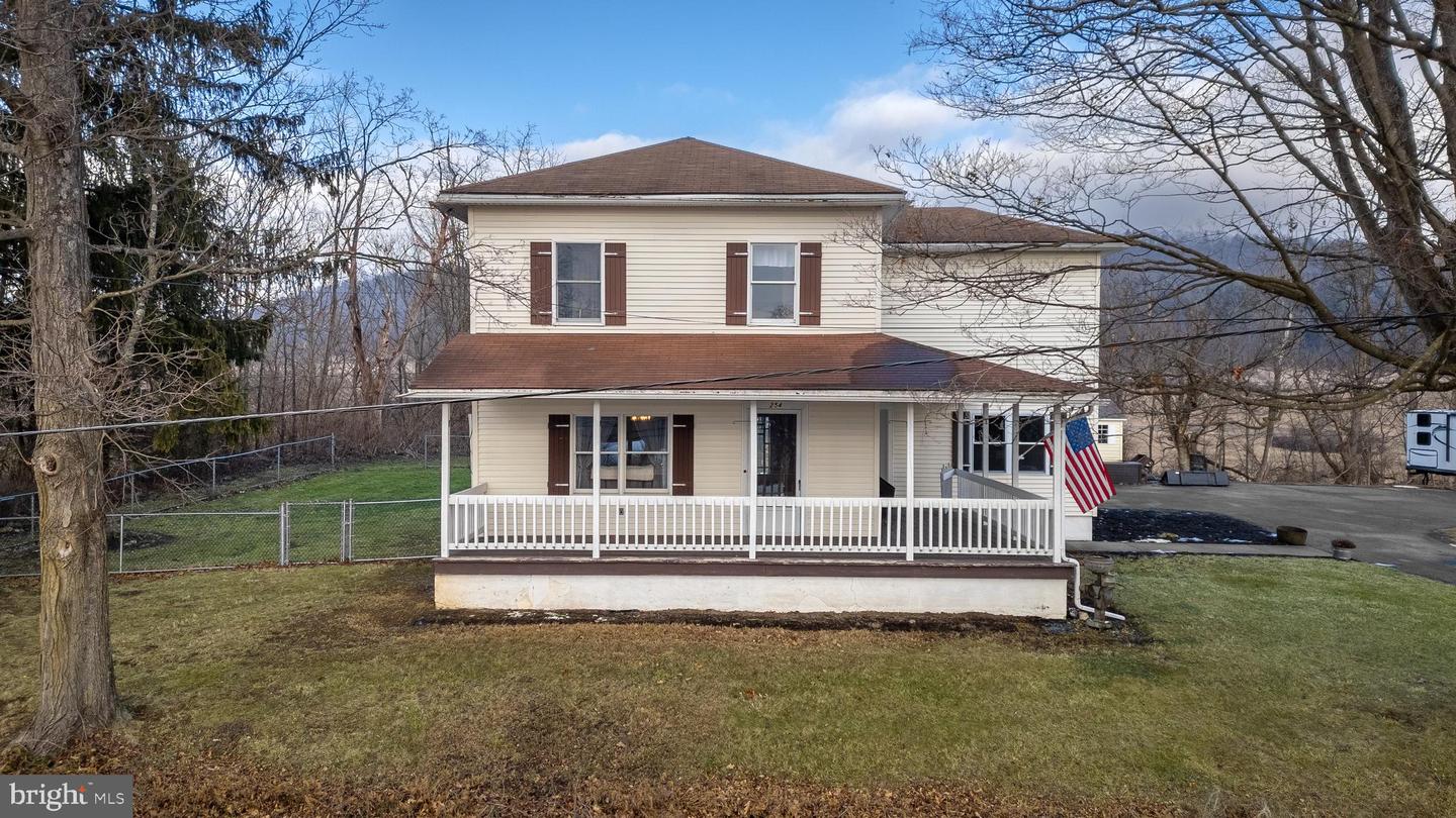 254 E Main Street, Millheim