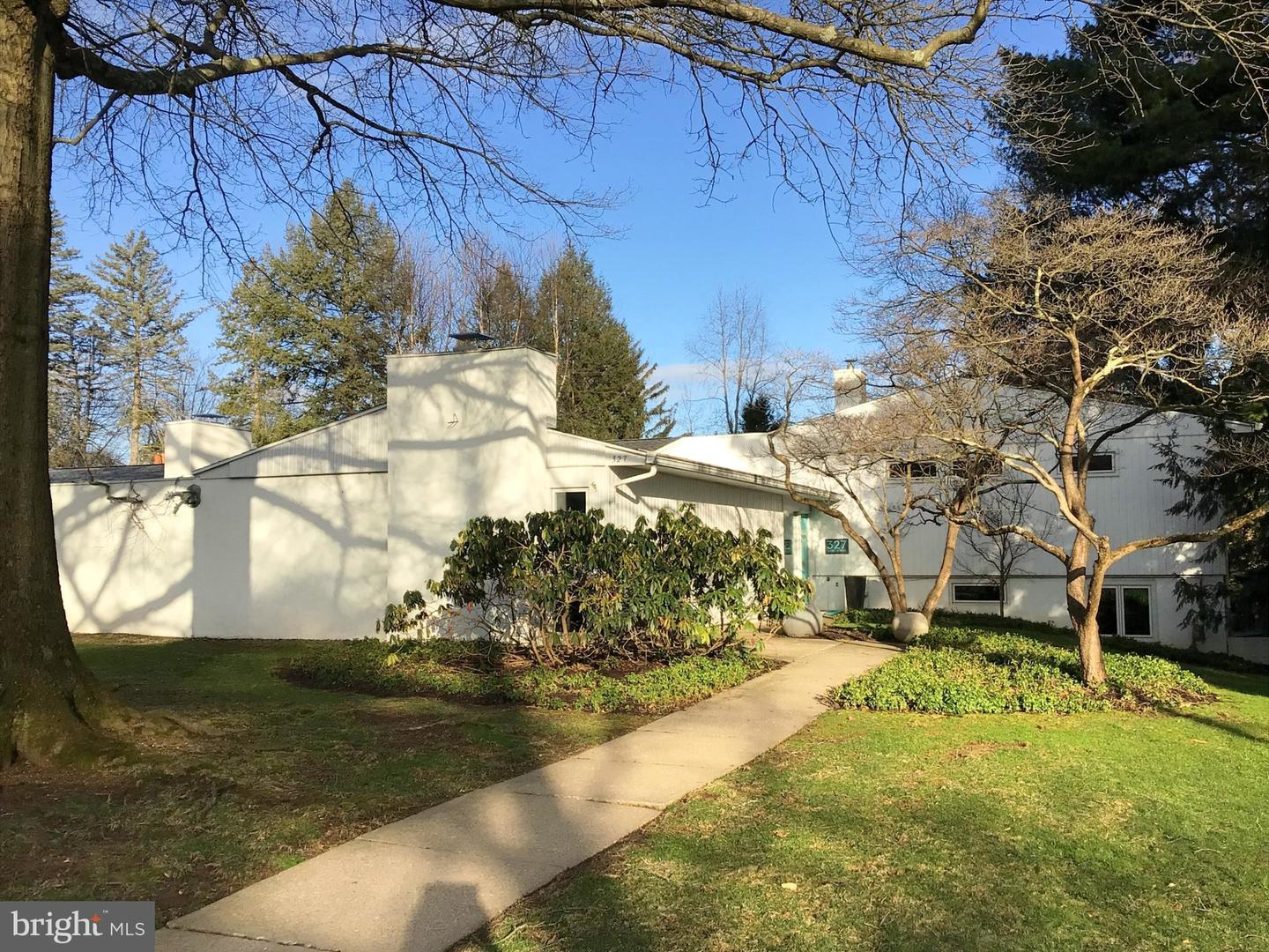 327 Arbor Way, State College