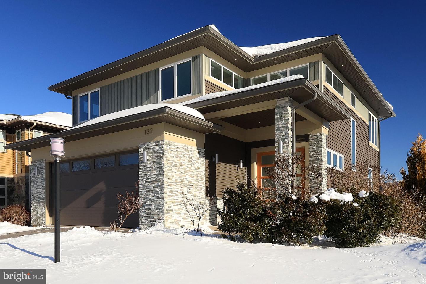 132 Derek Drive, Boalsburg