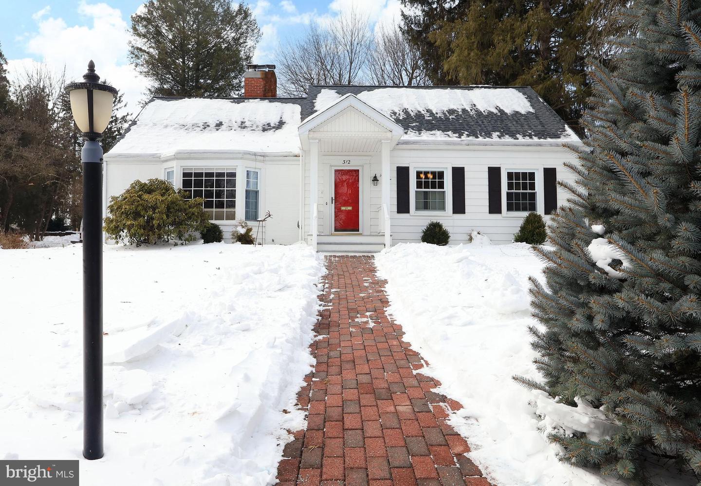 312 S Buckhout Street, State College