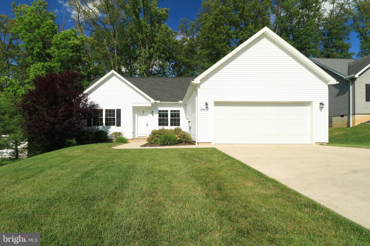 298 Timberwood Trail, Centre Hall
