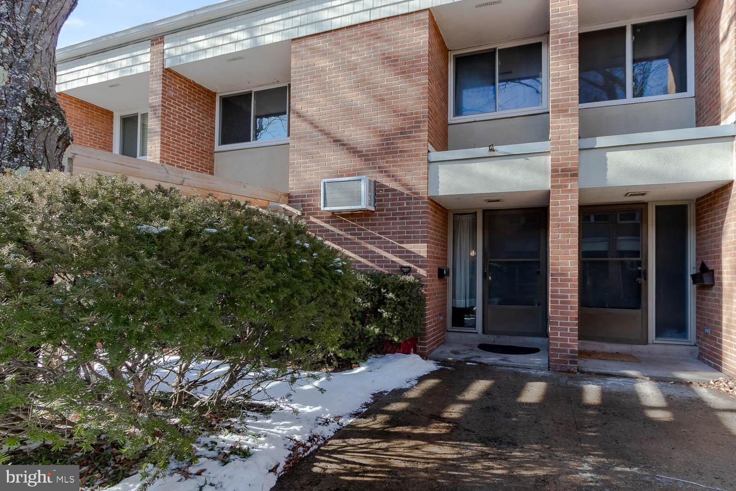 712 D W Beaver Avenue, State College