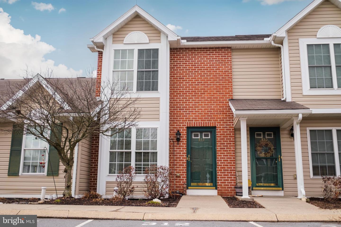 312 Pebble Lane, Bellefonte