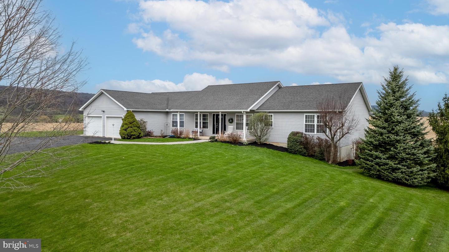 117 Houtz Lane, Port Matilda