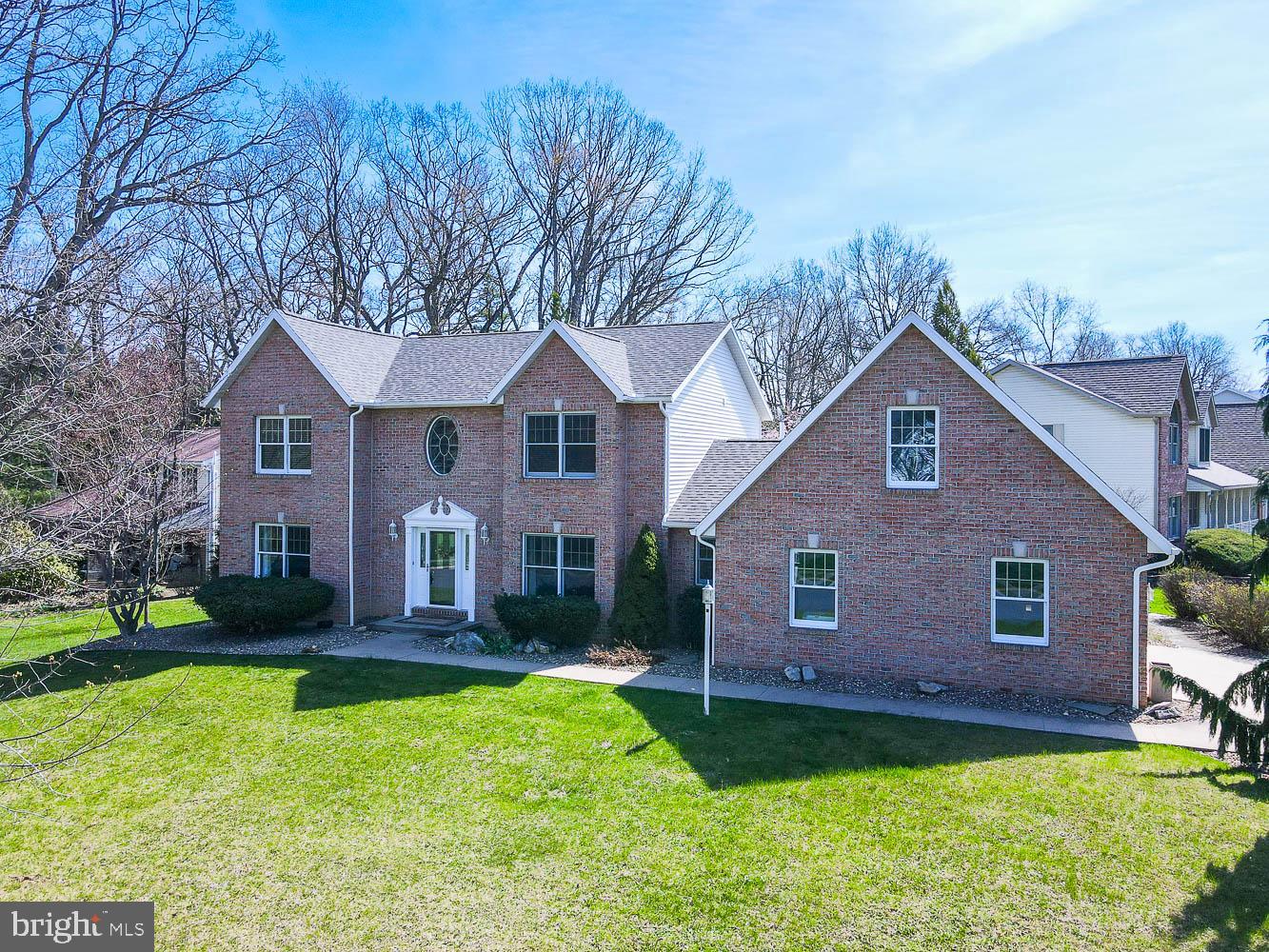 117 Oak Pointe Circle, State College