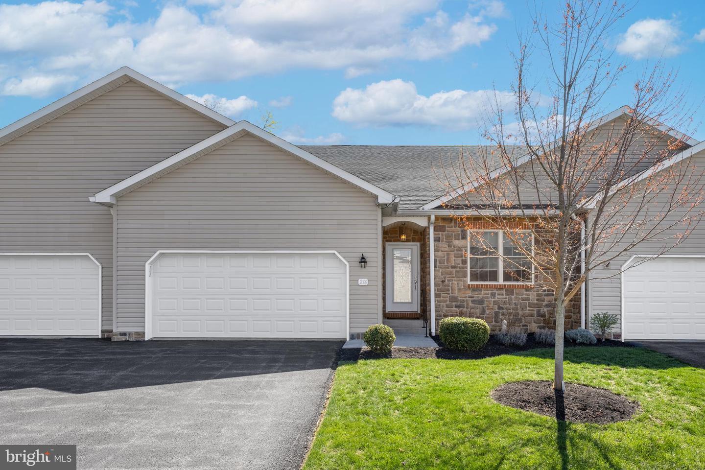216 Rosewood Cove, Bellefonte