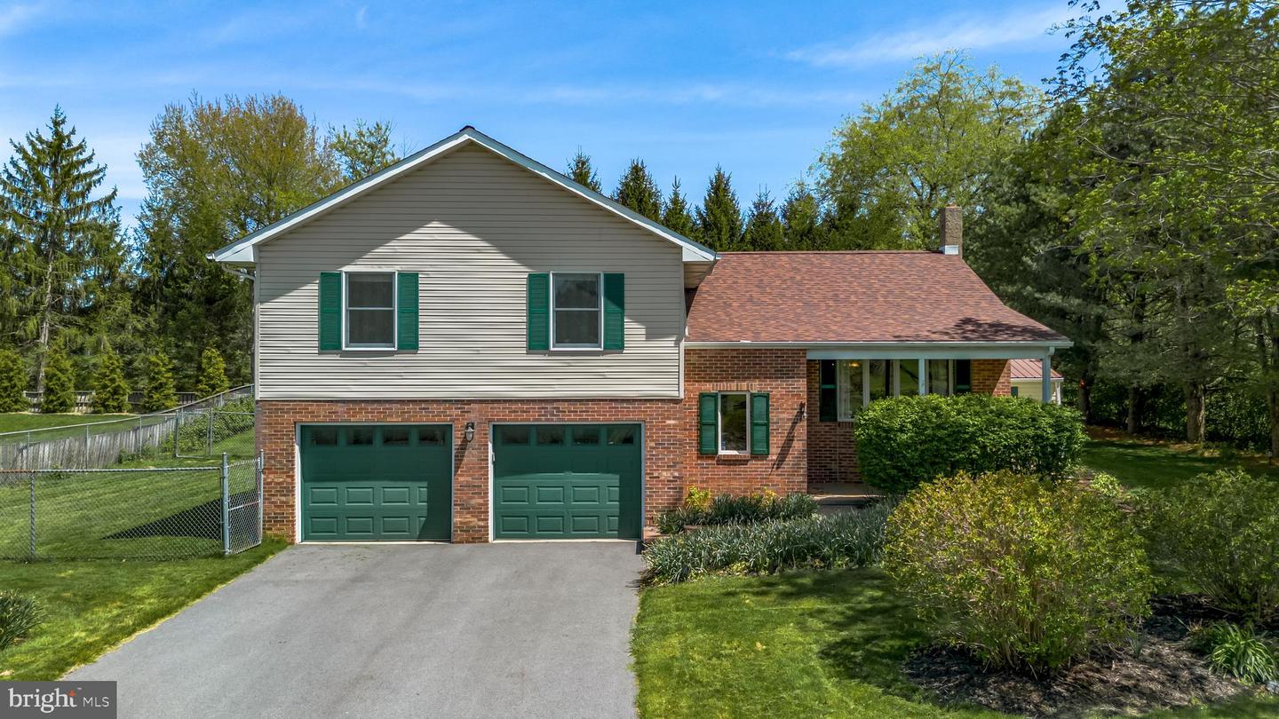 409 Goldfinch Drive, State College