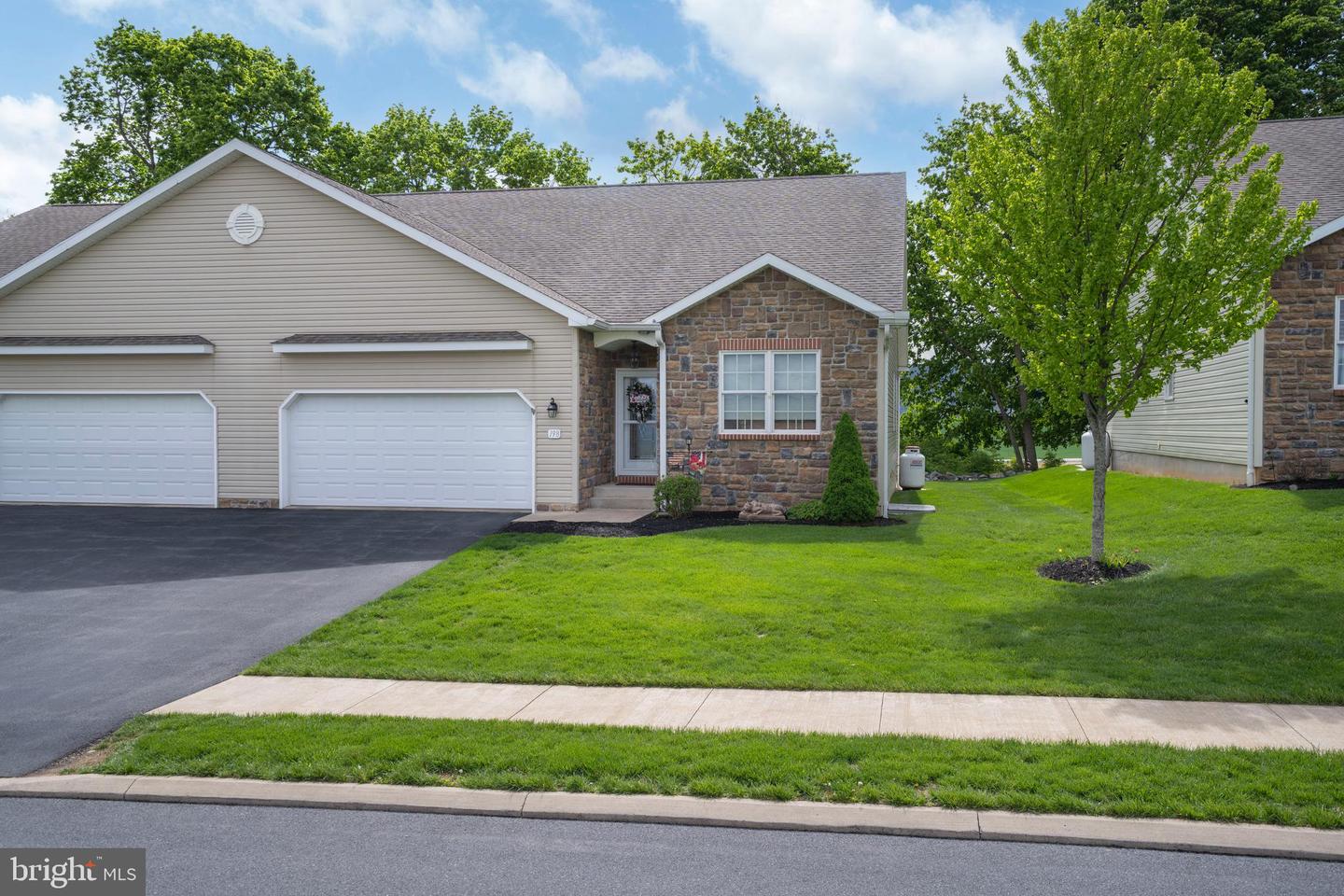 198 Rosewood Cove