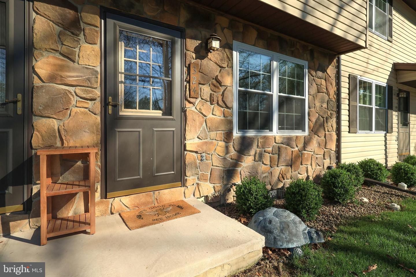 324 Amblewood Way, State College