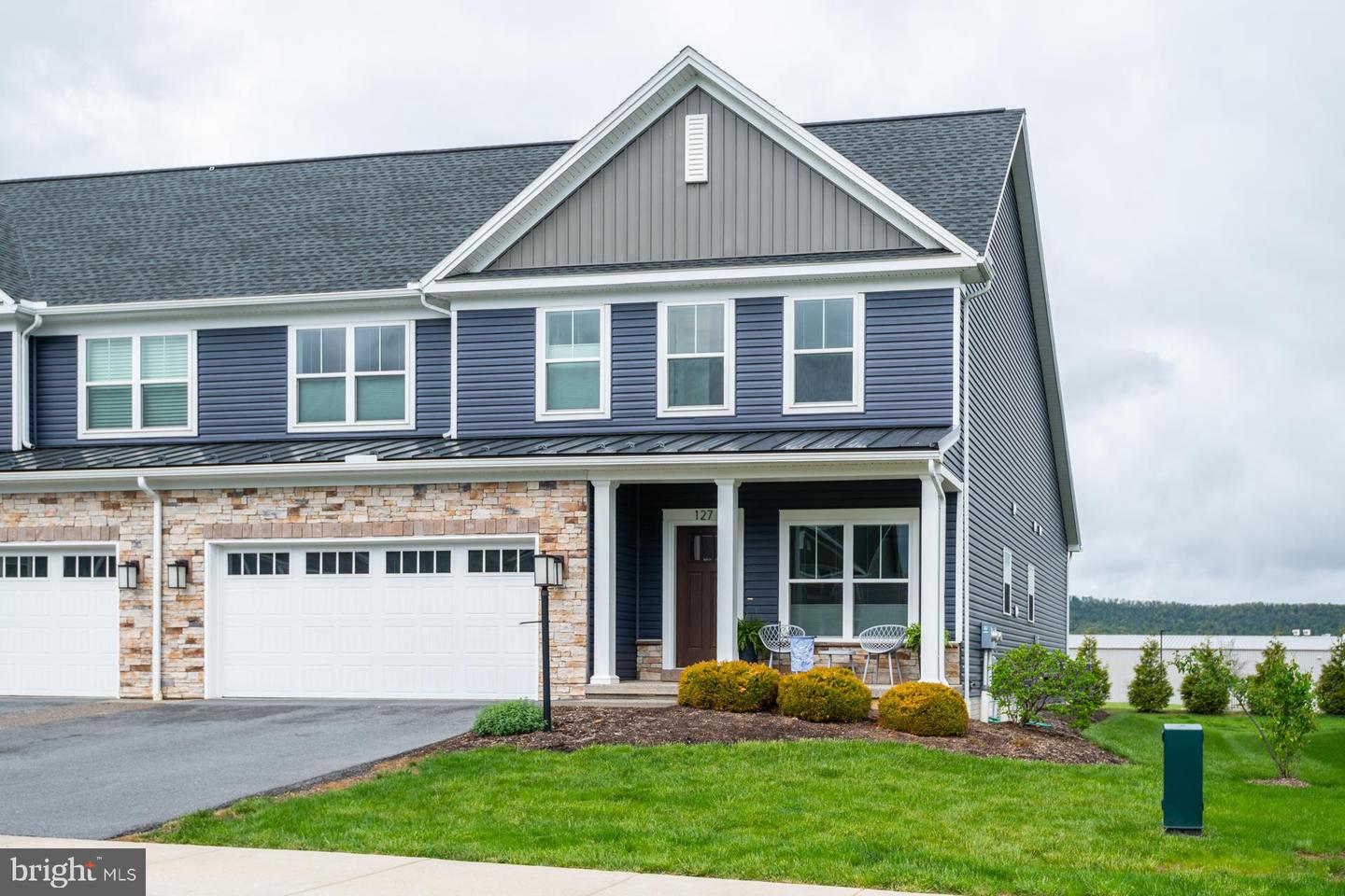 127 Aeropointe Lane