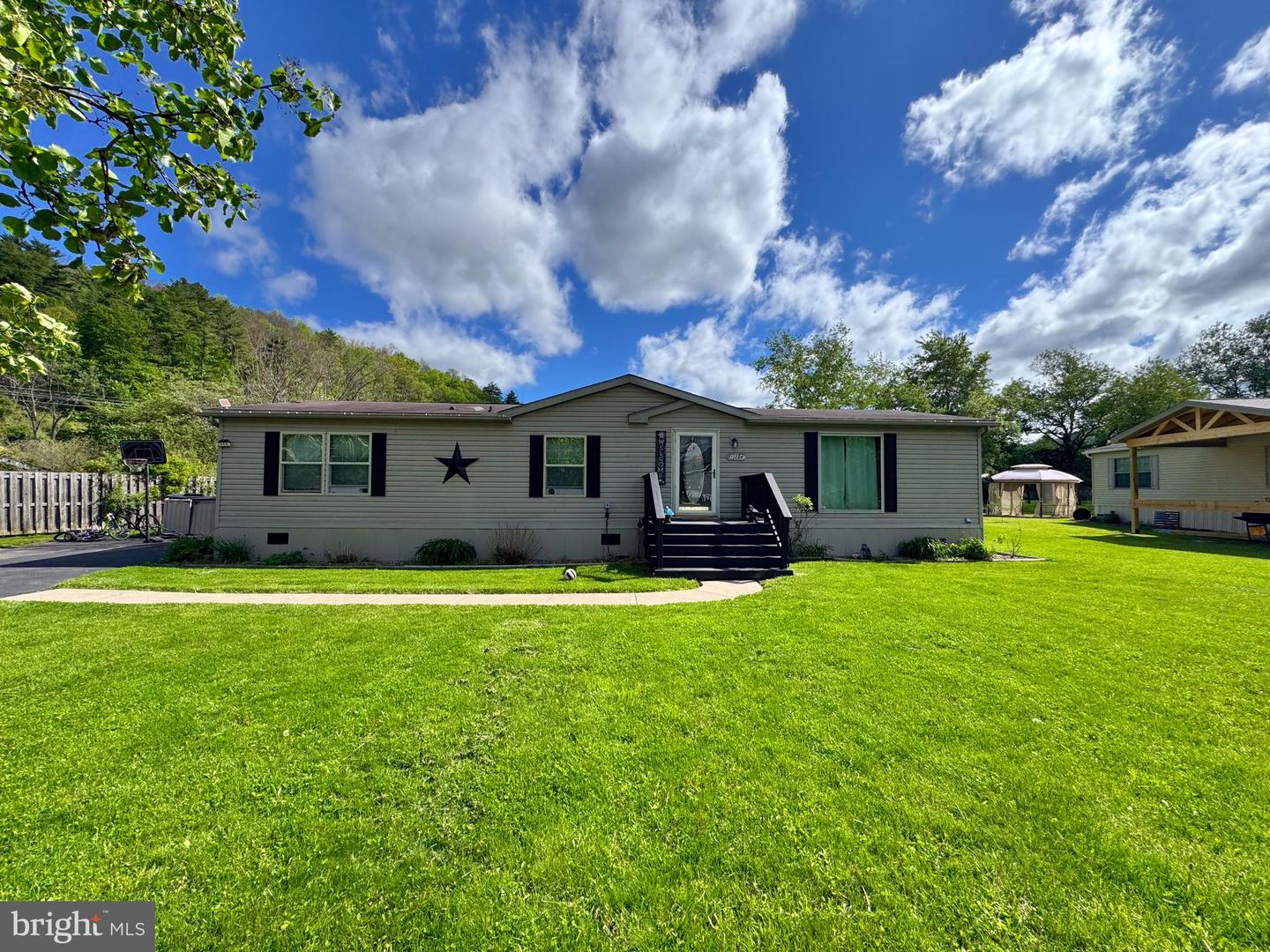 124 Aztec Court, Julian