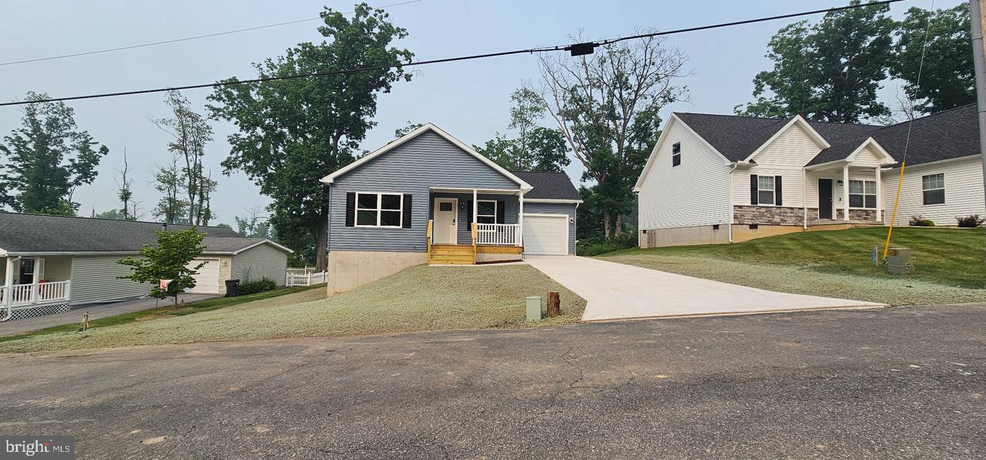 161 Timberwood Trail, Centre Hall