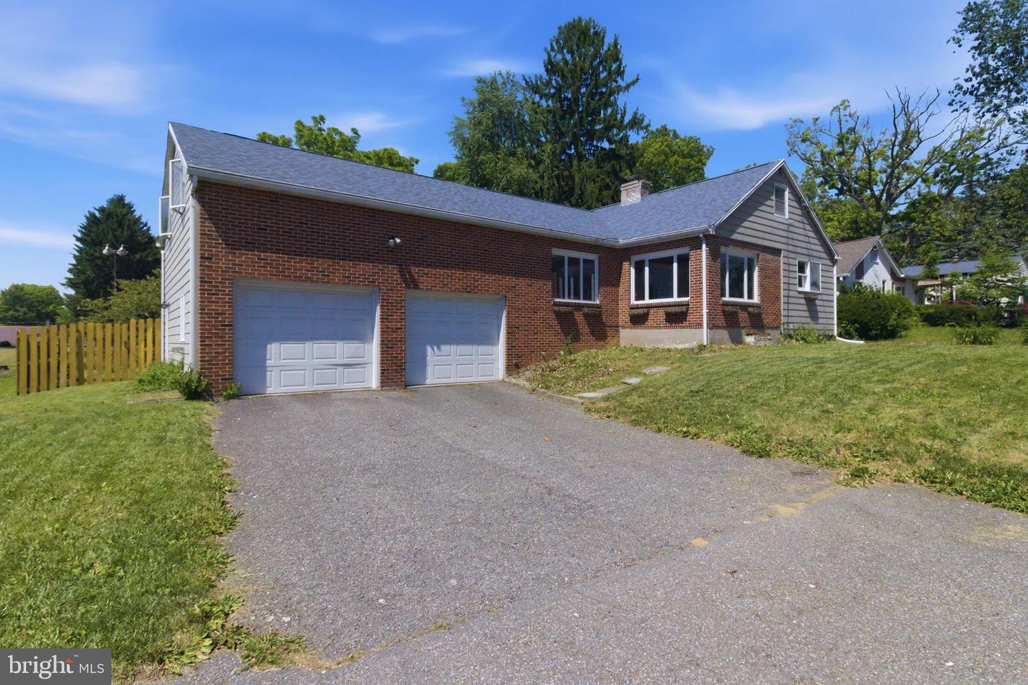 1816 Waddle Road