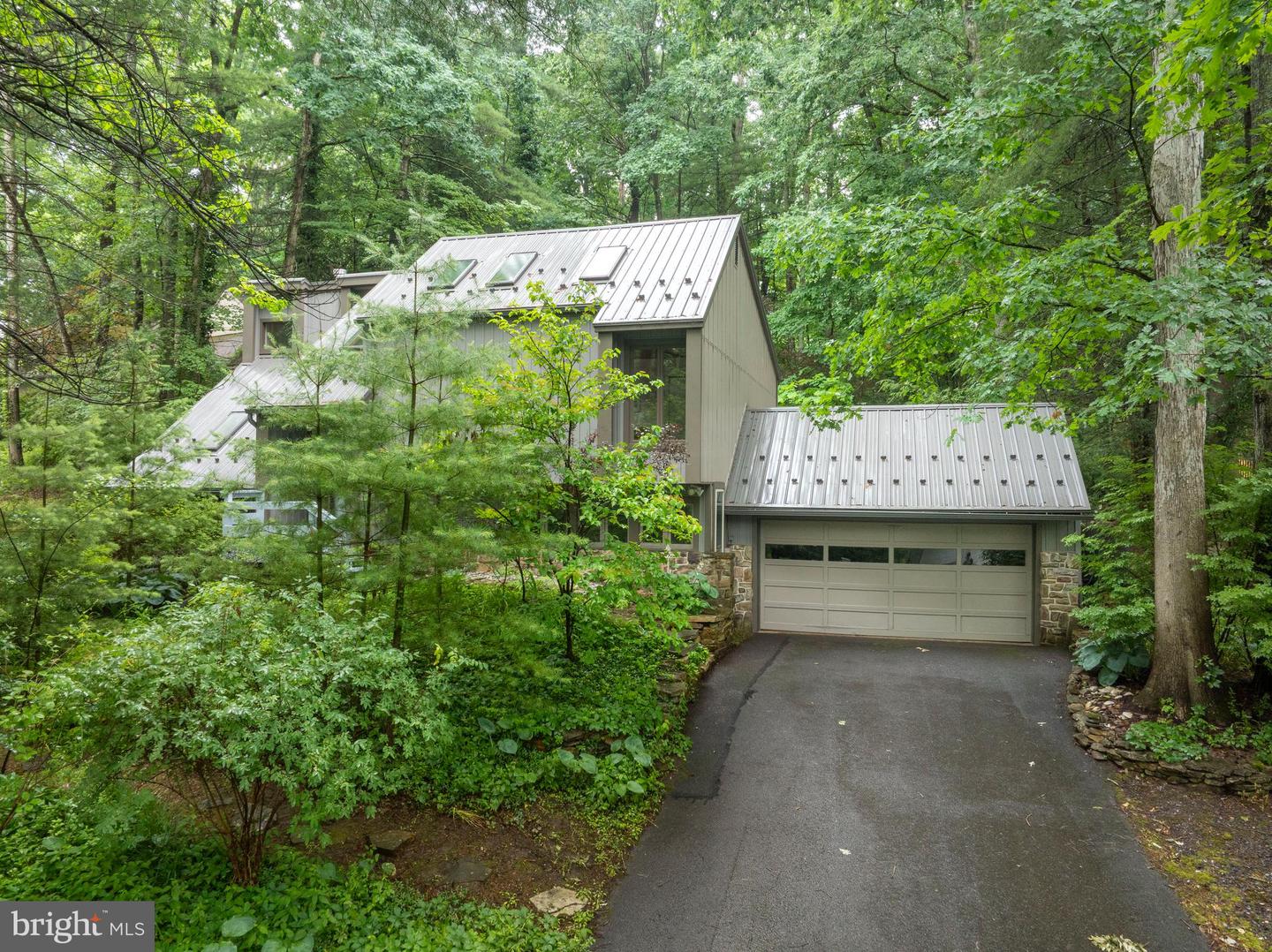 17 Coventry Lane