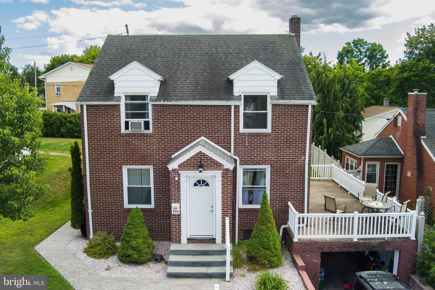 208 Sheffield Street, Philipsburg