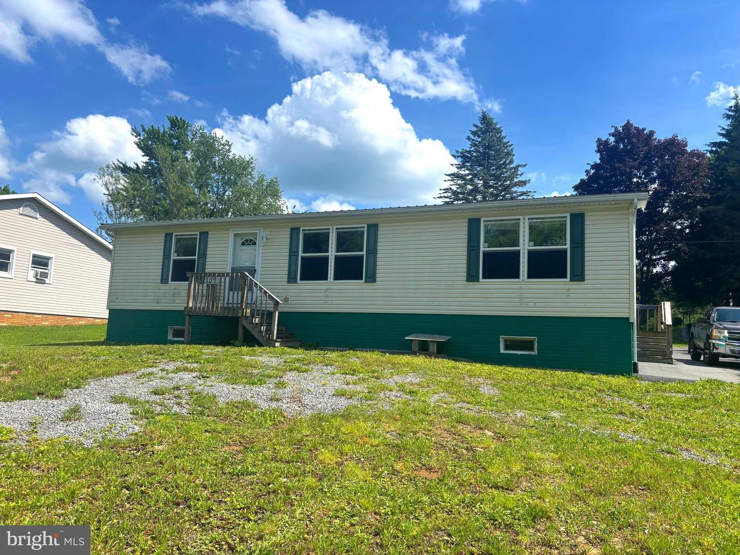 107 E Park Avenue, Snow Shoe