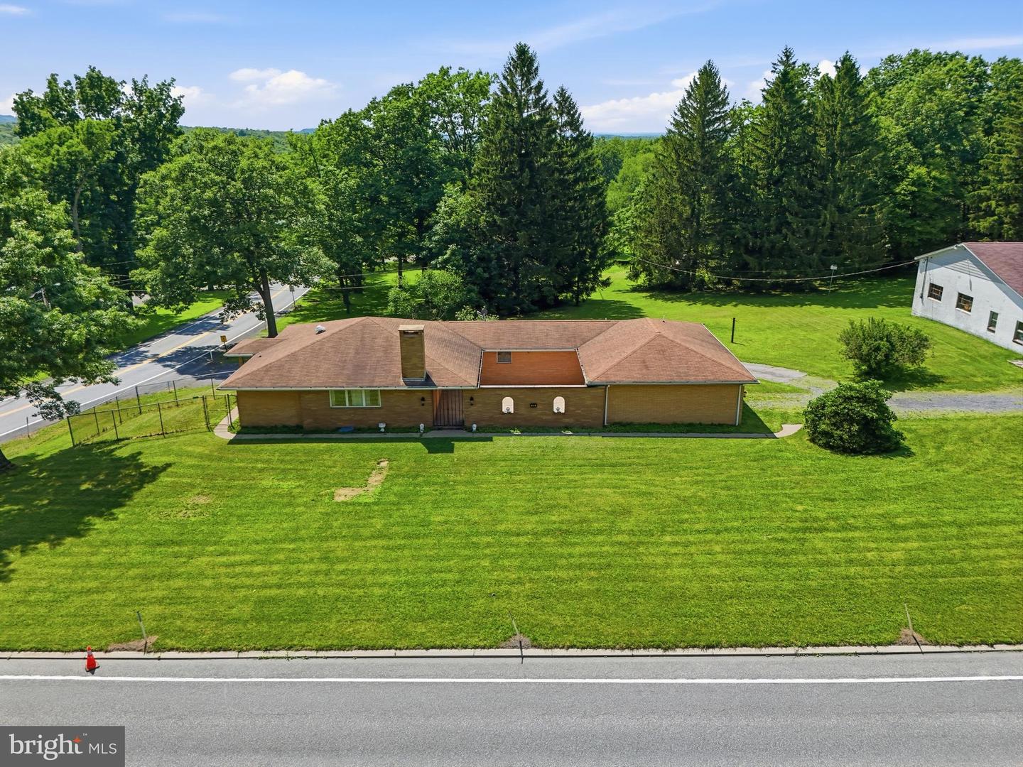 3361 Tyrone Pike