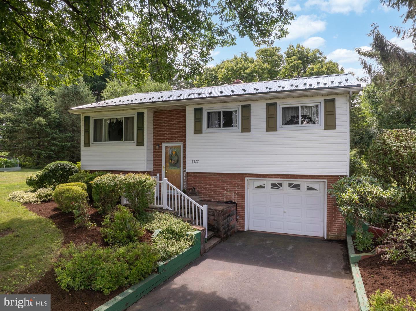 4822 W Whitehall Road