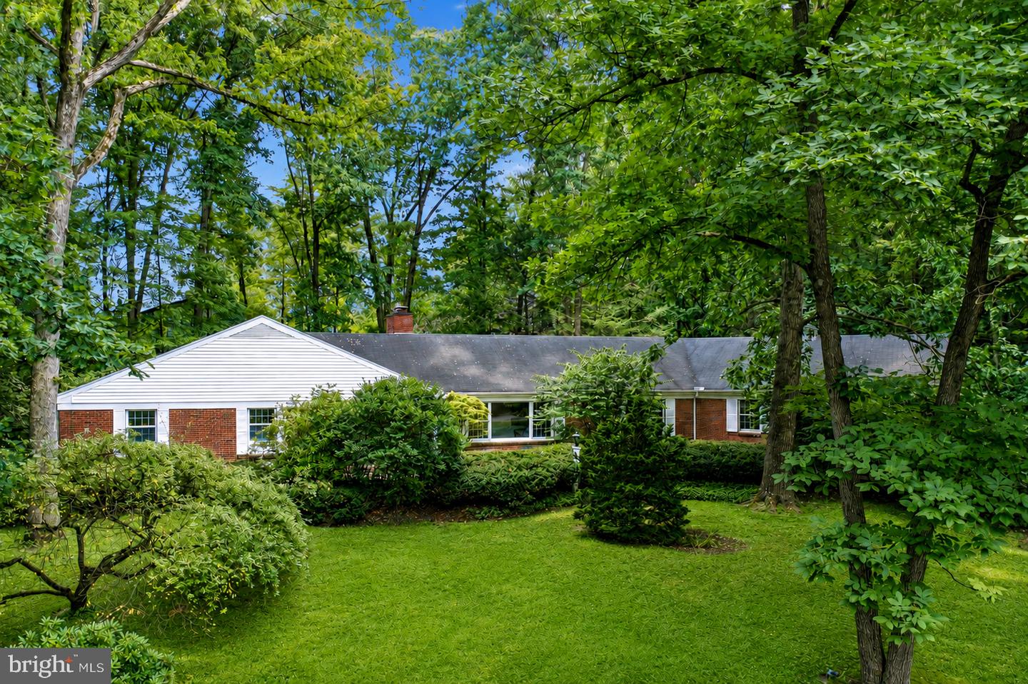 1350 Greenwood Circle