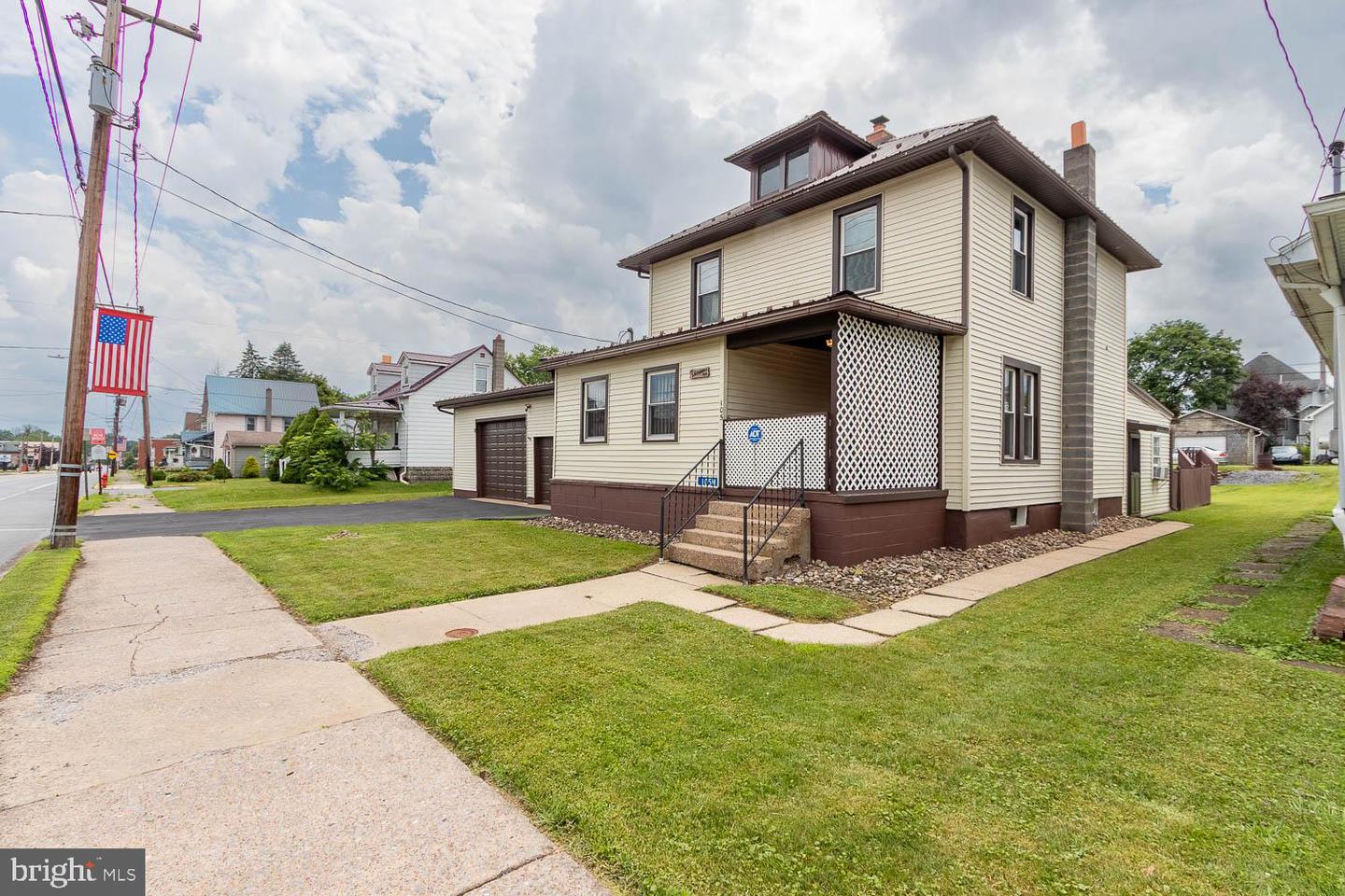 105 West Central Avenue, Avis