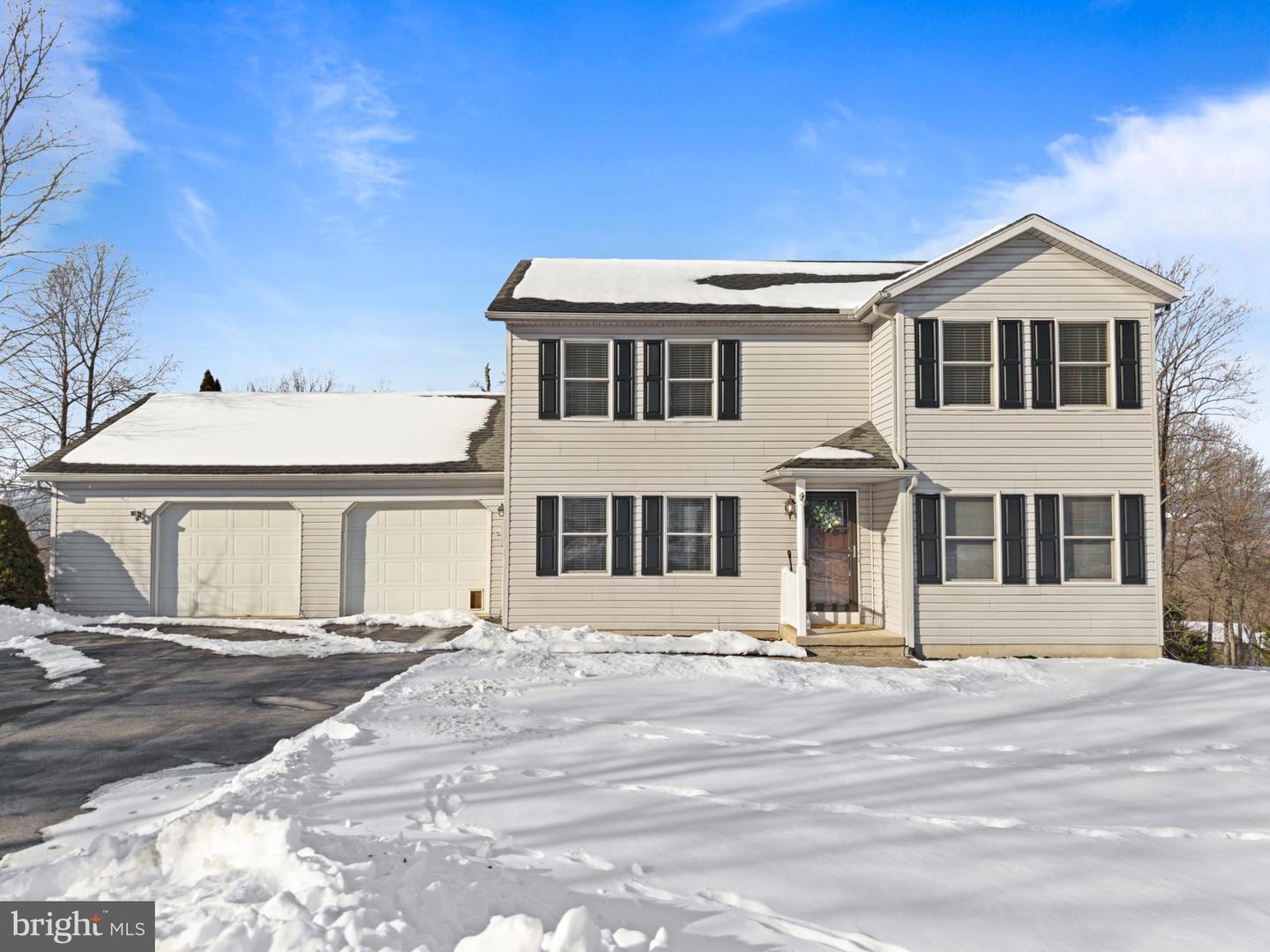 229 Cochise Trail, Lock Haven