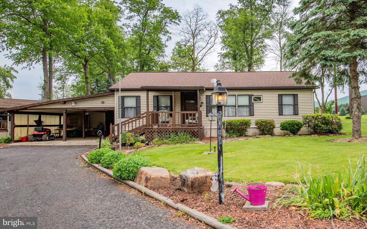 887 Laurel Circle #887