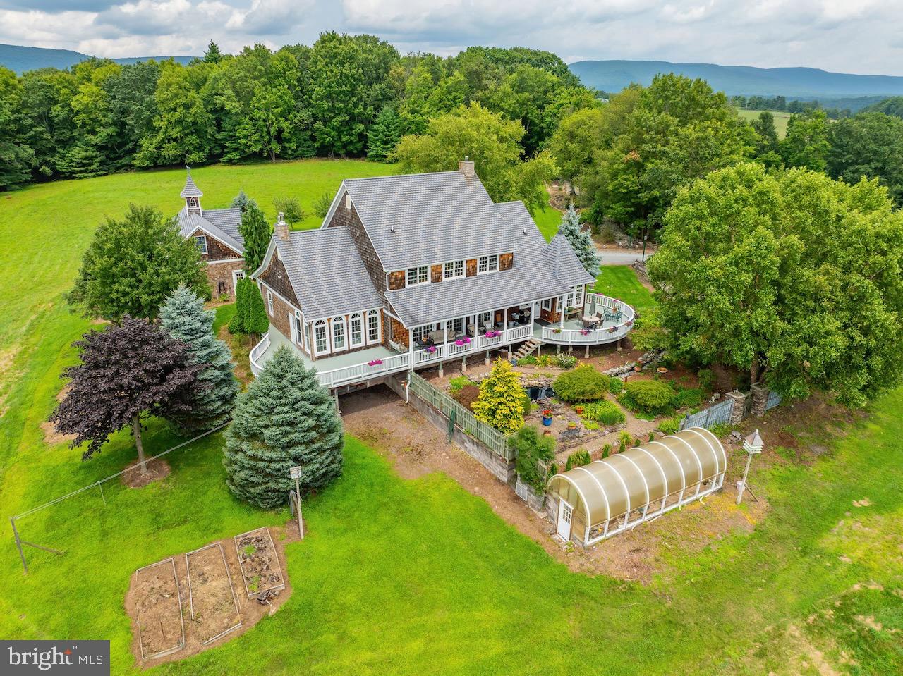207 Klinger Hill Road, Benton