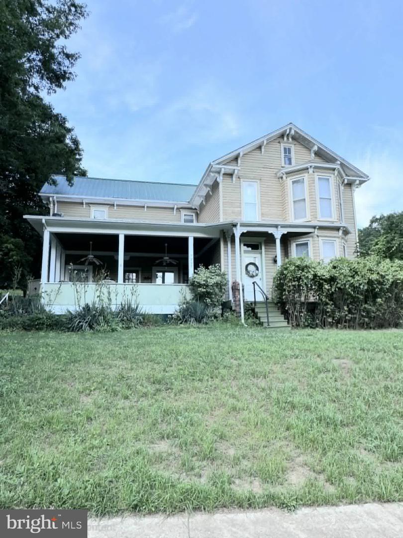 7227 3rd St., Driftwood
