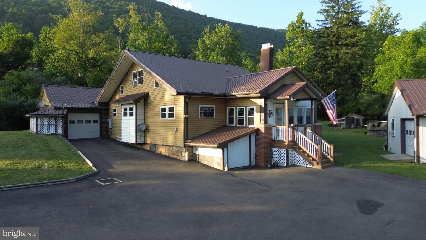 90 Crestline Road