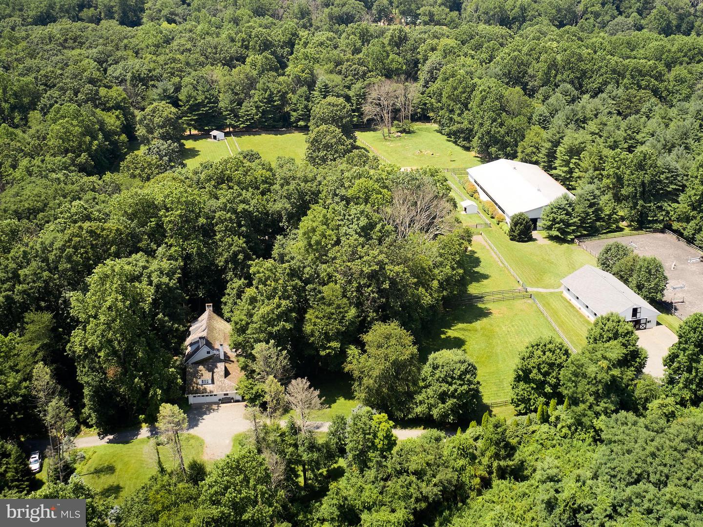 1683 Hilltop Road, Birchrunville