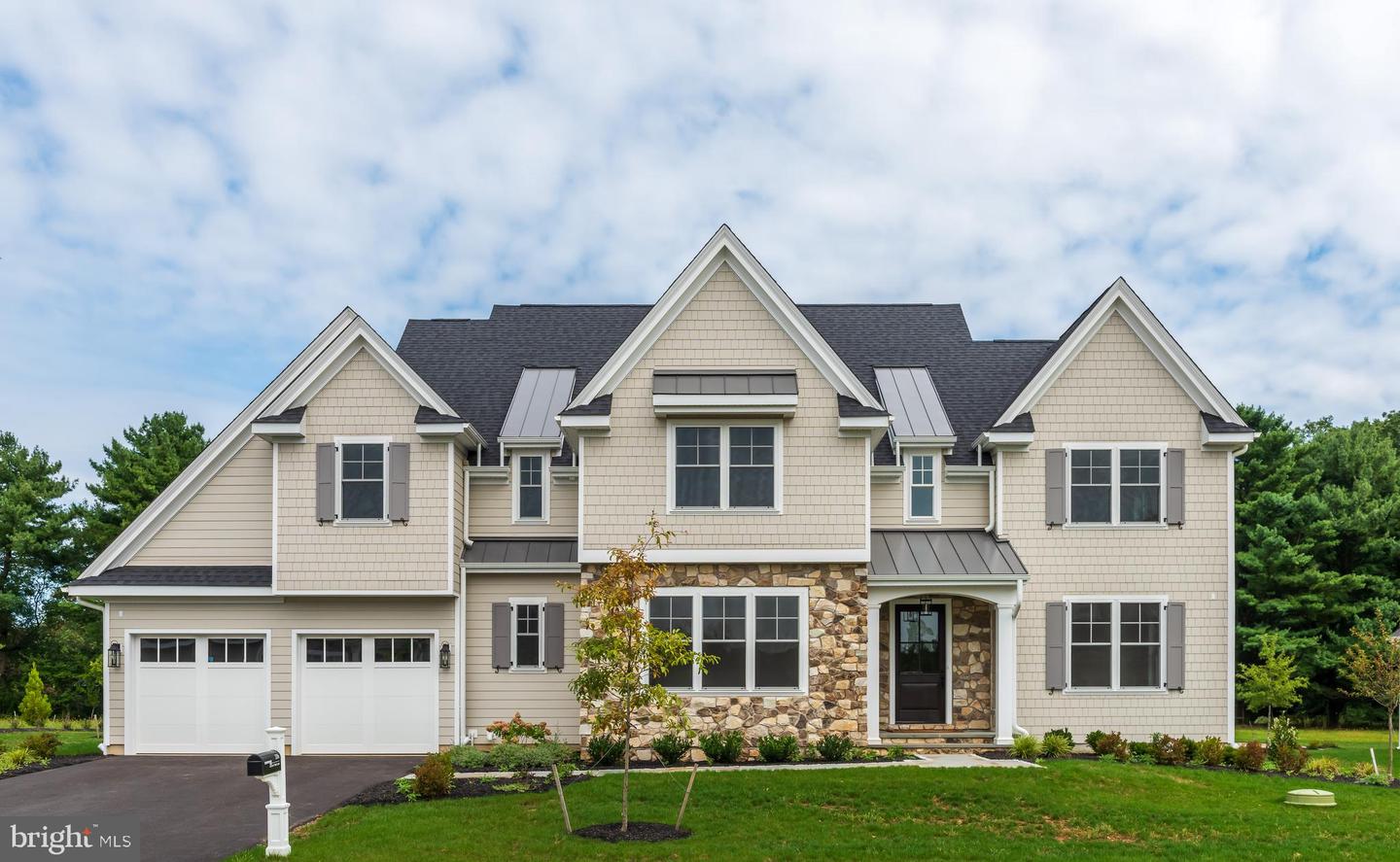 222 Walnut Tree Lane, Malvern