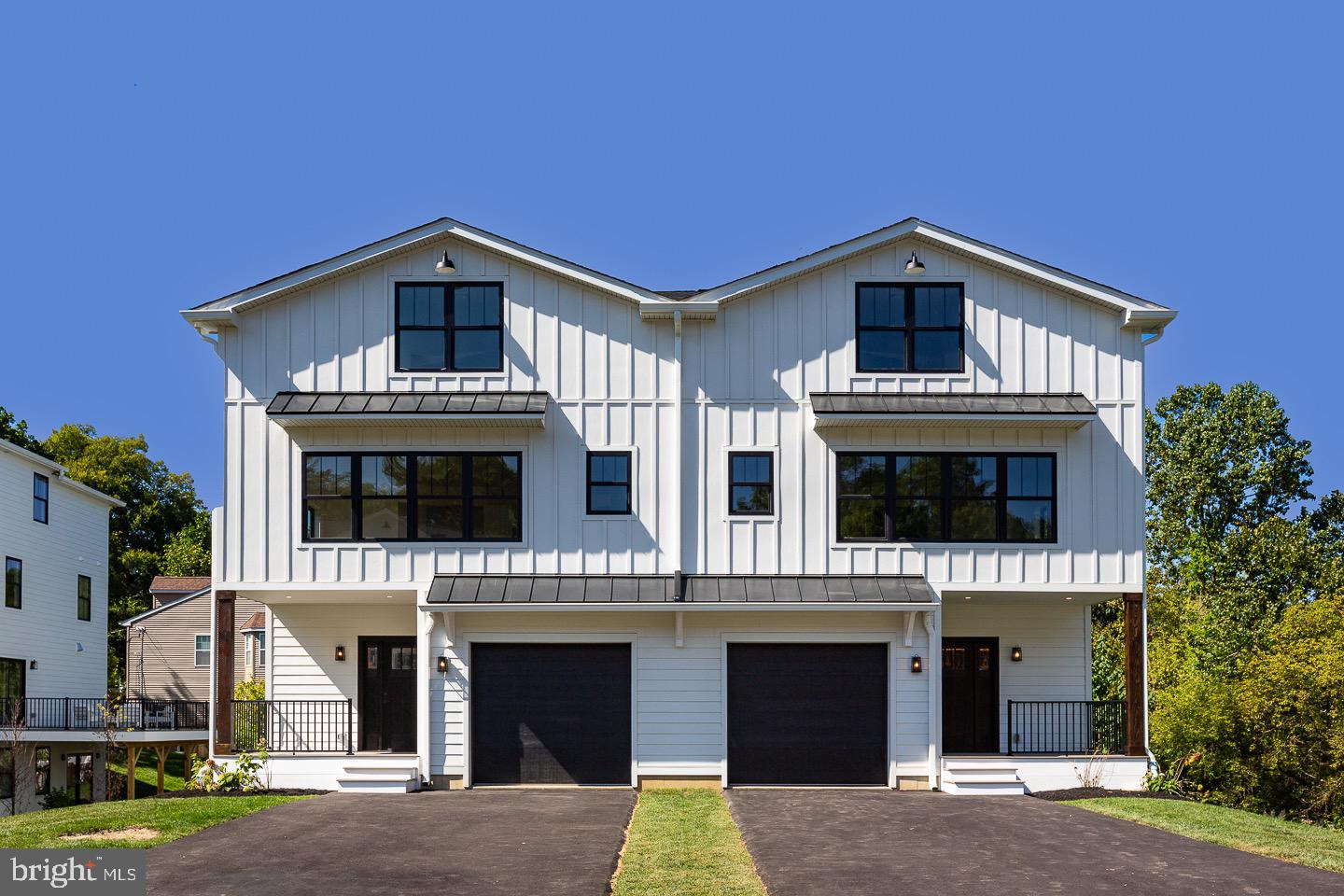 982 Henry Avenue, Wayne