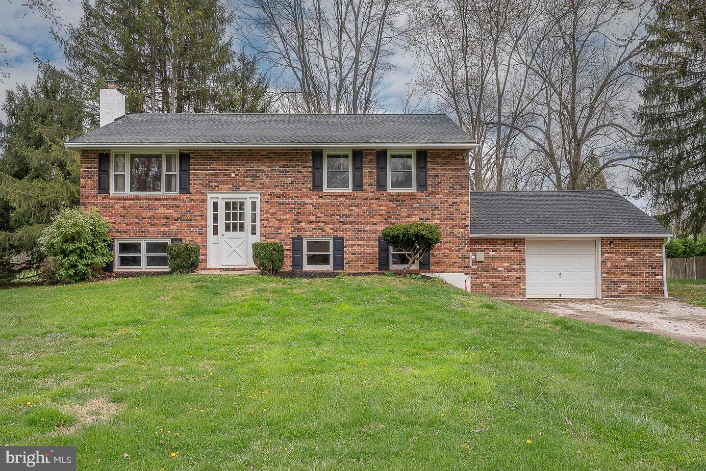 51 Richard Lee Lane, Phoenixville