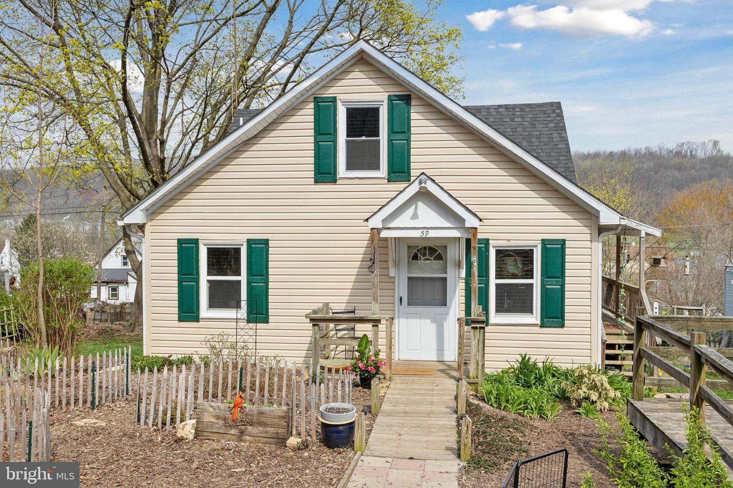 59 Pine Street, Coatesville