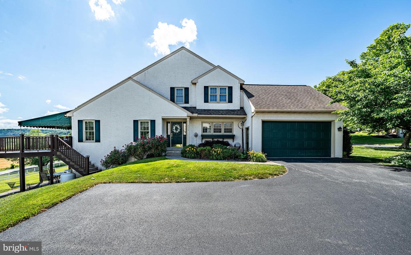 233 S Pine Street, Elverson