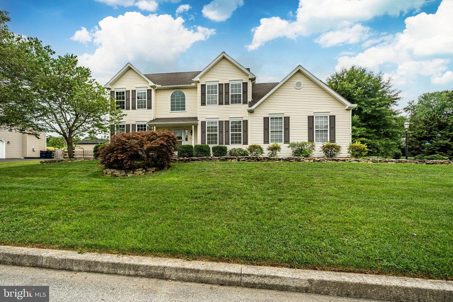 41 Mystery Rose Lane, West Grove