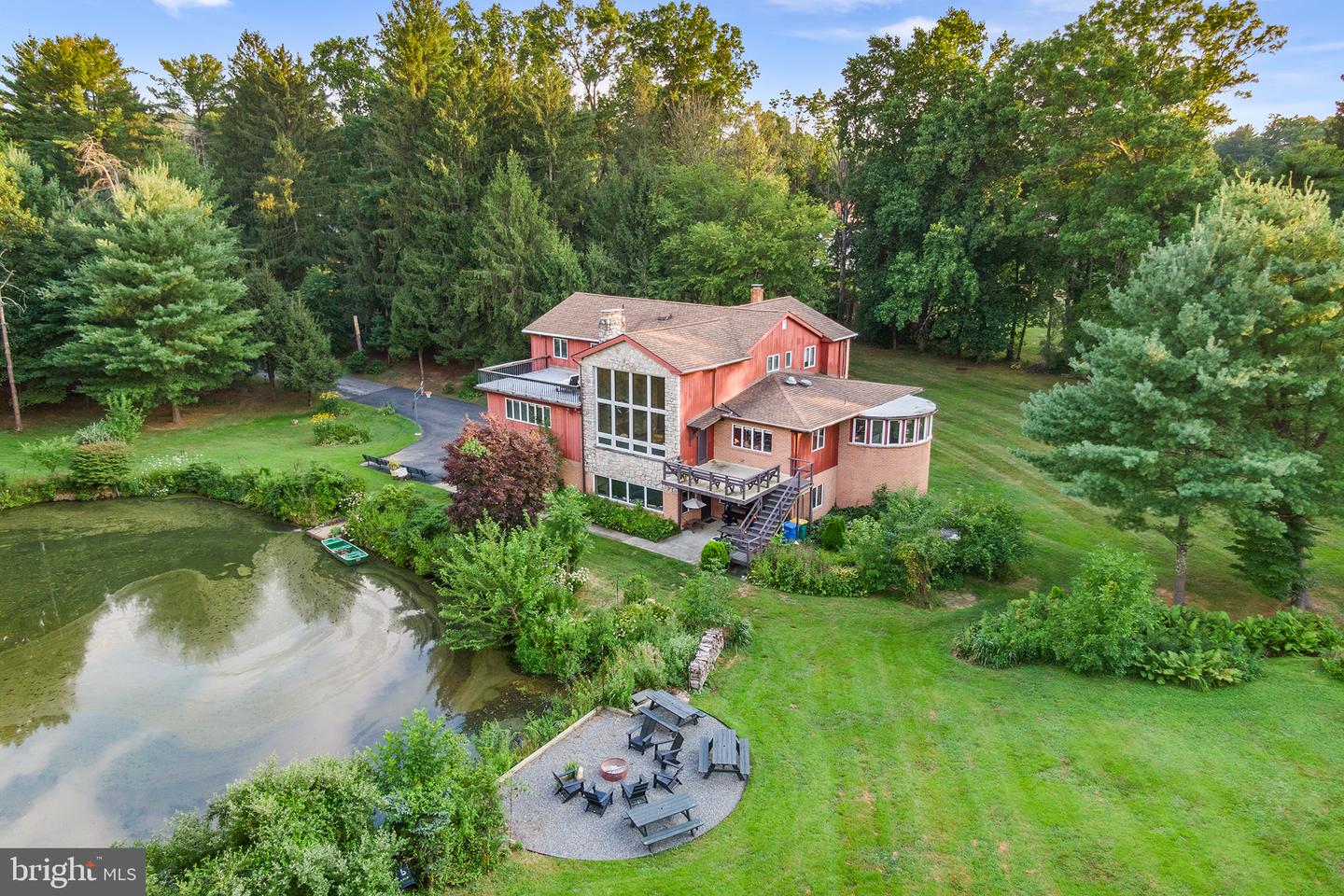 9 Smedley Drive, Newtown Square