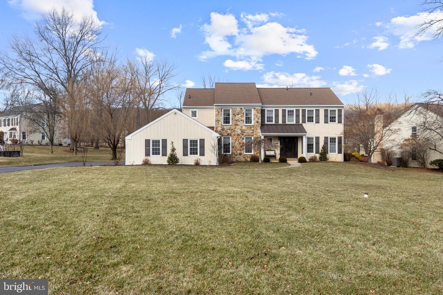 1036 Armstrong Court, Chesterbrook