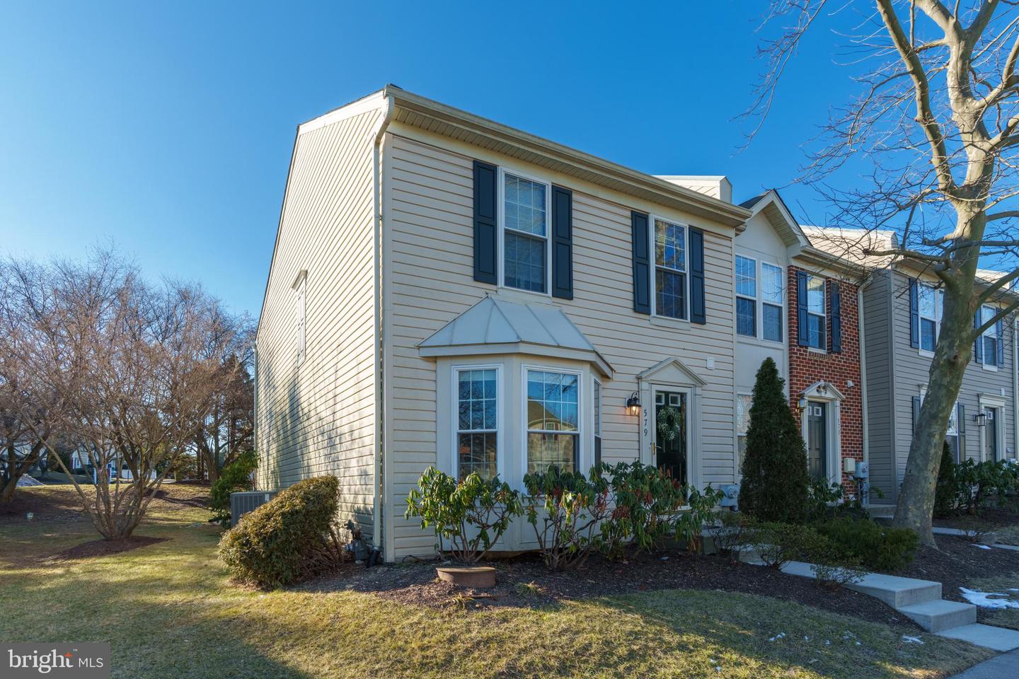 579 Coach Hill Court, West Chester
