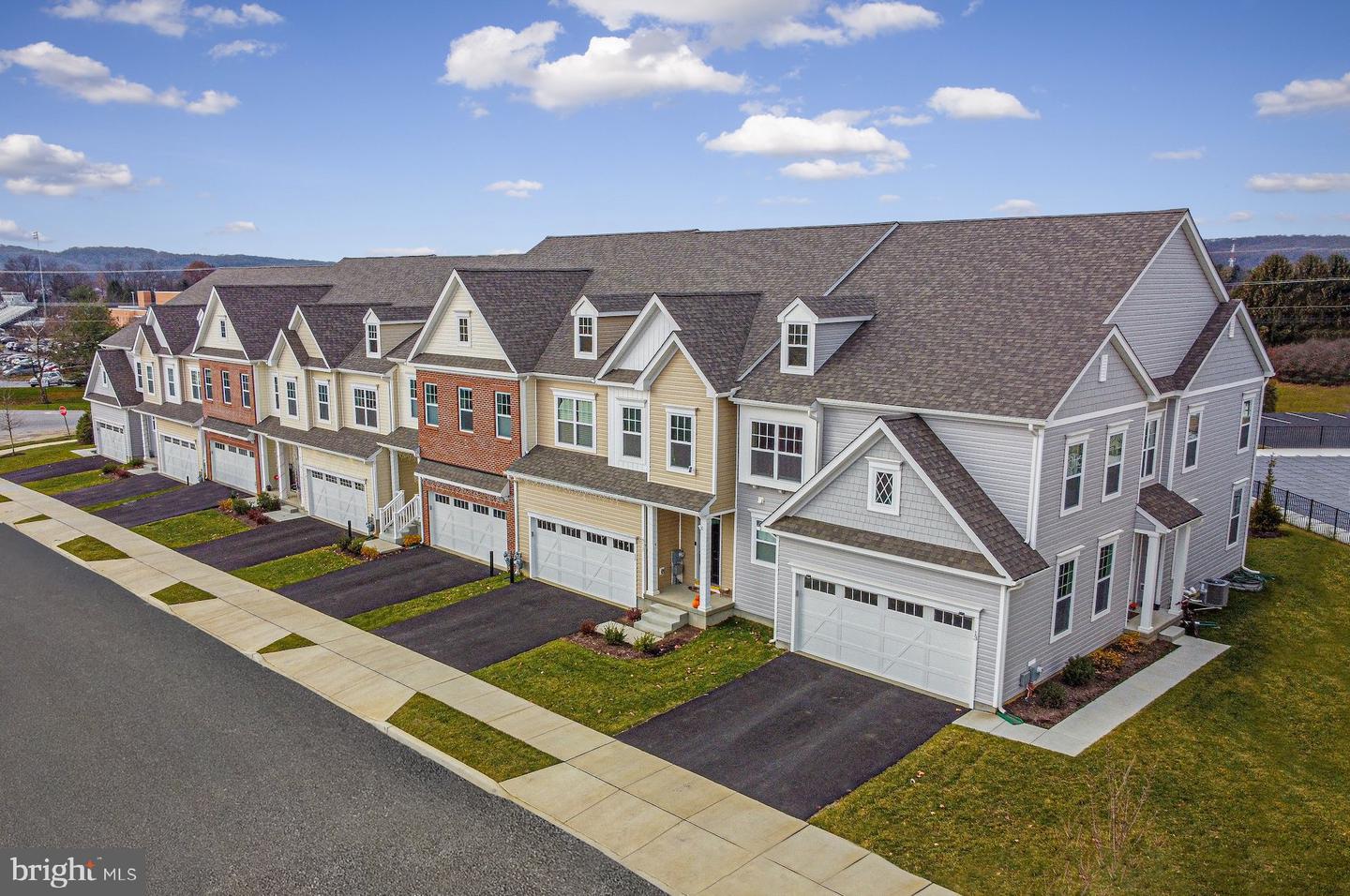 15 N Tompkins Square, Downingtown