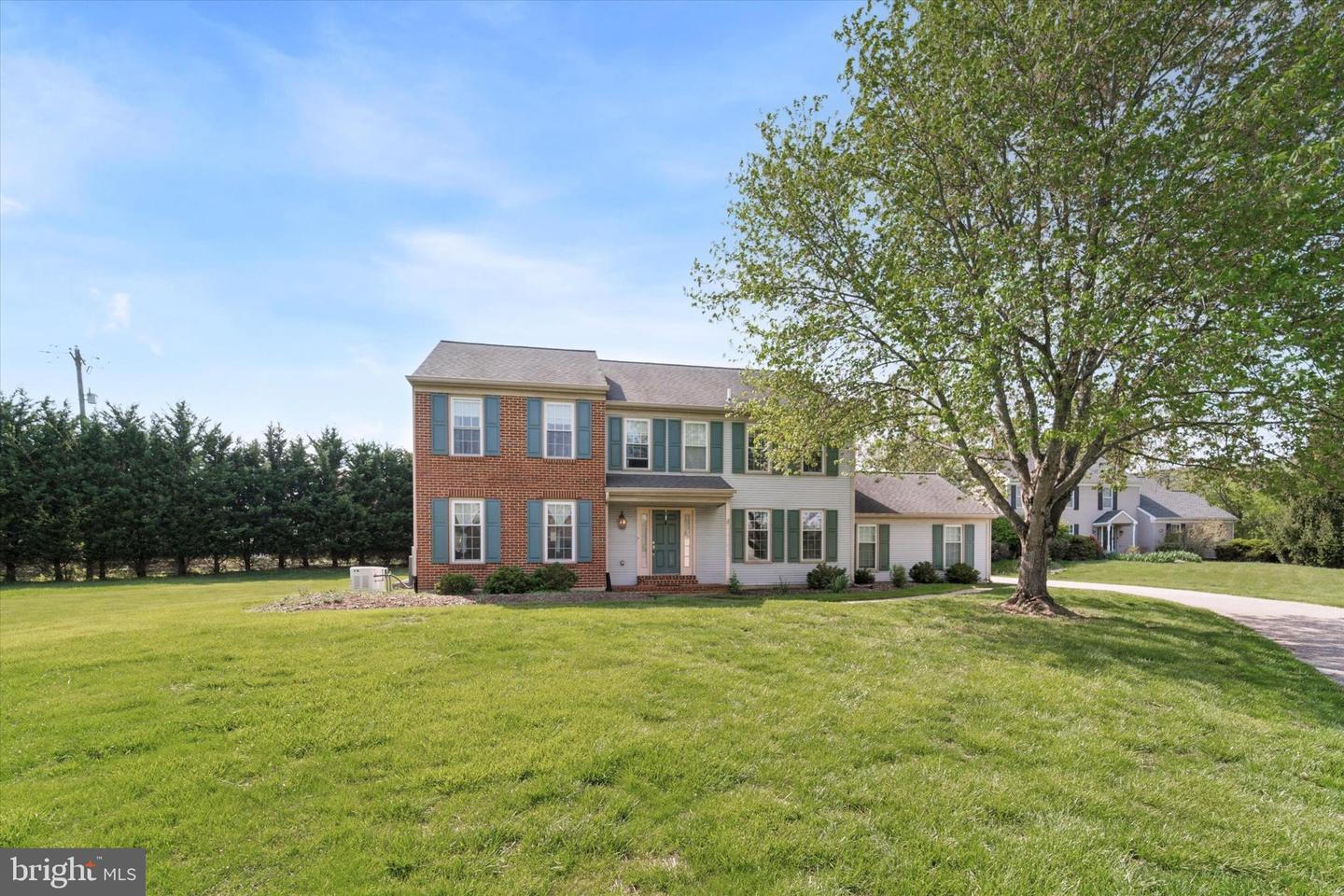 1098 Armstrong Court, Chesterbrook