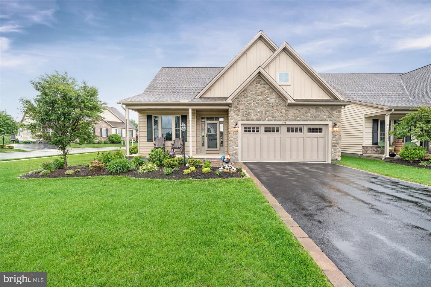 843 Summer Breeze Path, Cochranville
