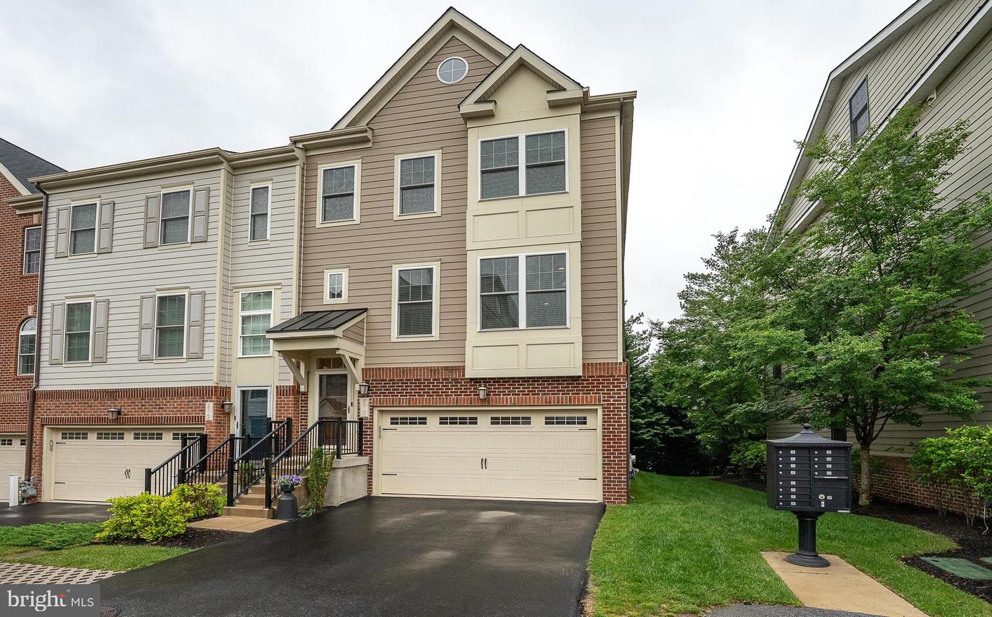 210 Skylar Lane, Wayne