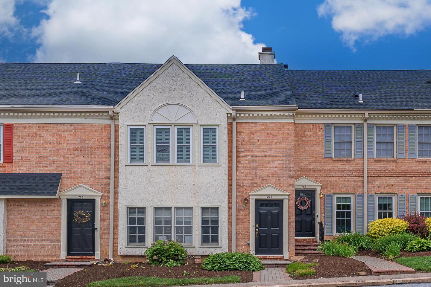 204 Everest Circle #204, West Chester