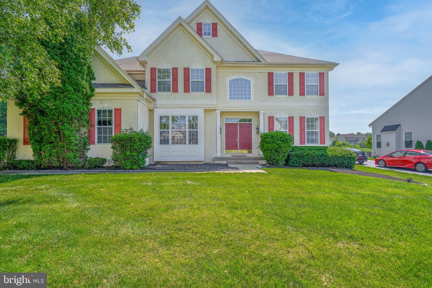 222 Honey Locust Drive, Avondale