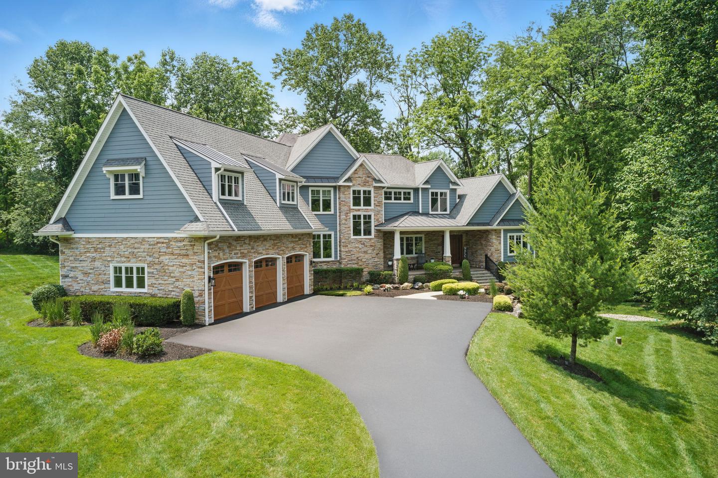 415 Pyles Mountain Lane, Avondale