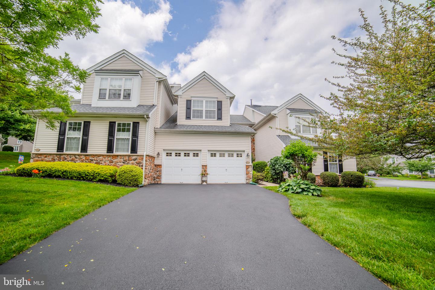 854 Hinchley Run, West Chester