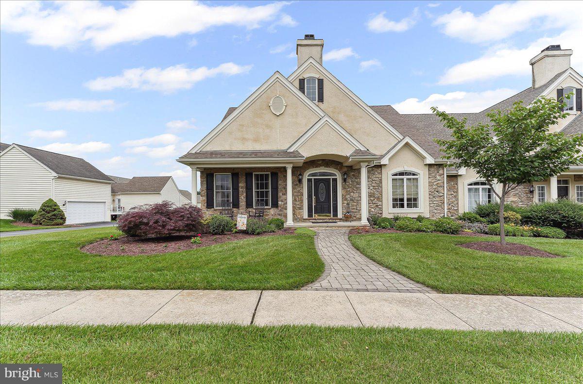 201 Brittany Drive, Avondale