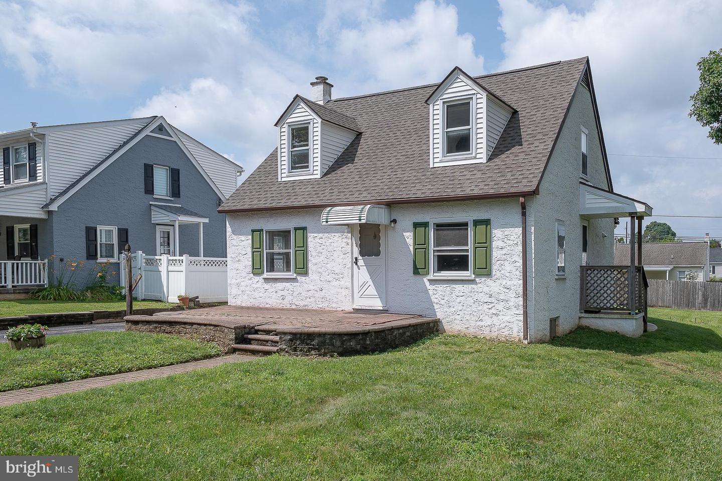 222 New Street, Exton